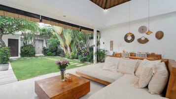 Vila Basic, 2 Tempat Tidur Queen | Area keluarga | Televisi 32-inci dengan saluran TV kabel