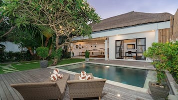 Vila Basic, 2 Tempat Tidur Queen | Kolam renang | Kolam renang outdoor