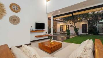 Vila Basic, 2 Tempat Tidur Queen | Area keluarga | Televisi 32-inci dengan saluran TV kabel