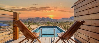 Pueblo Trail · Joshua Tree Living - Pool, Spa, Fire Pit, Views!
