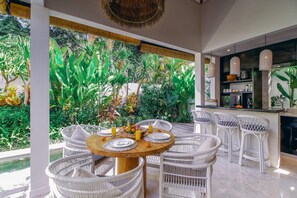 Dining - Villa Mimpi (Cemagi)