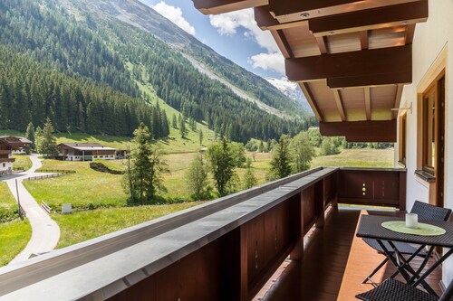 Appartement 'Haus Marchegg - Steinbock' avec vue sur la montagne