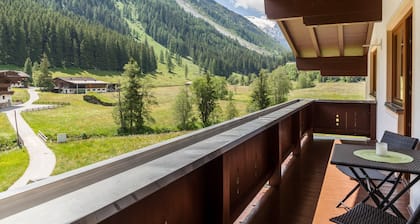 Apartment 'Haus Marchegg - Steinbock' with Mountain Views