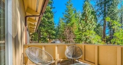 Two-story mountain-view condo with balcony, fireplace & pool - dog-friendly