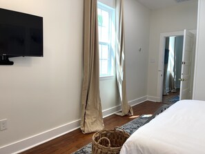 3 bedrooms, iron/ironing board, travel crib, free WiFi