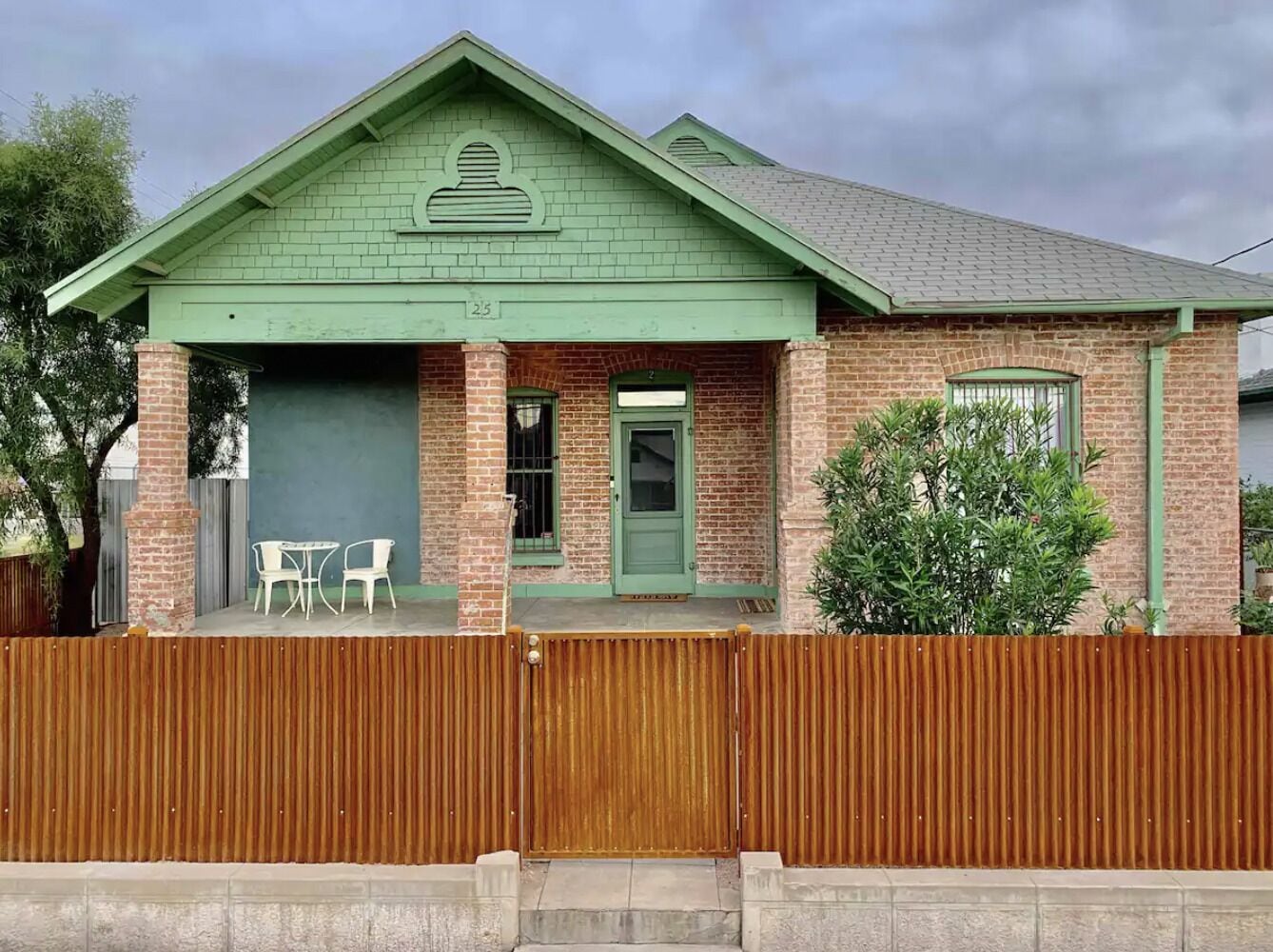 Stunning 100 Year Old Home in Downtown - Studio