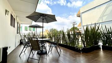 ํ
๋ผ์ค/ํํฐ์ค