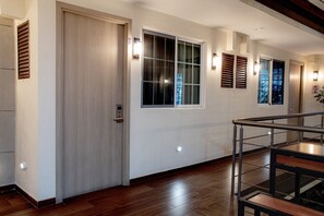 Interior - La Casa del Reloj - Zona de Hospitales (Mexico City)