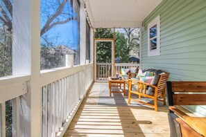 Unclassified image, 3 of 49, button