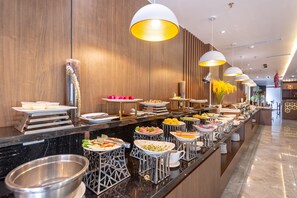 Breakfast meal - Reyna Luxury Hotel (Hanoi)