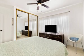 3 Schlafzimmer, Schreibtisch, Bügeleisen/Bügelbrett, kostenloses WLAN