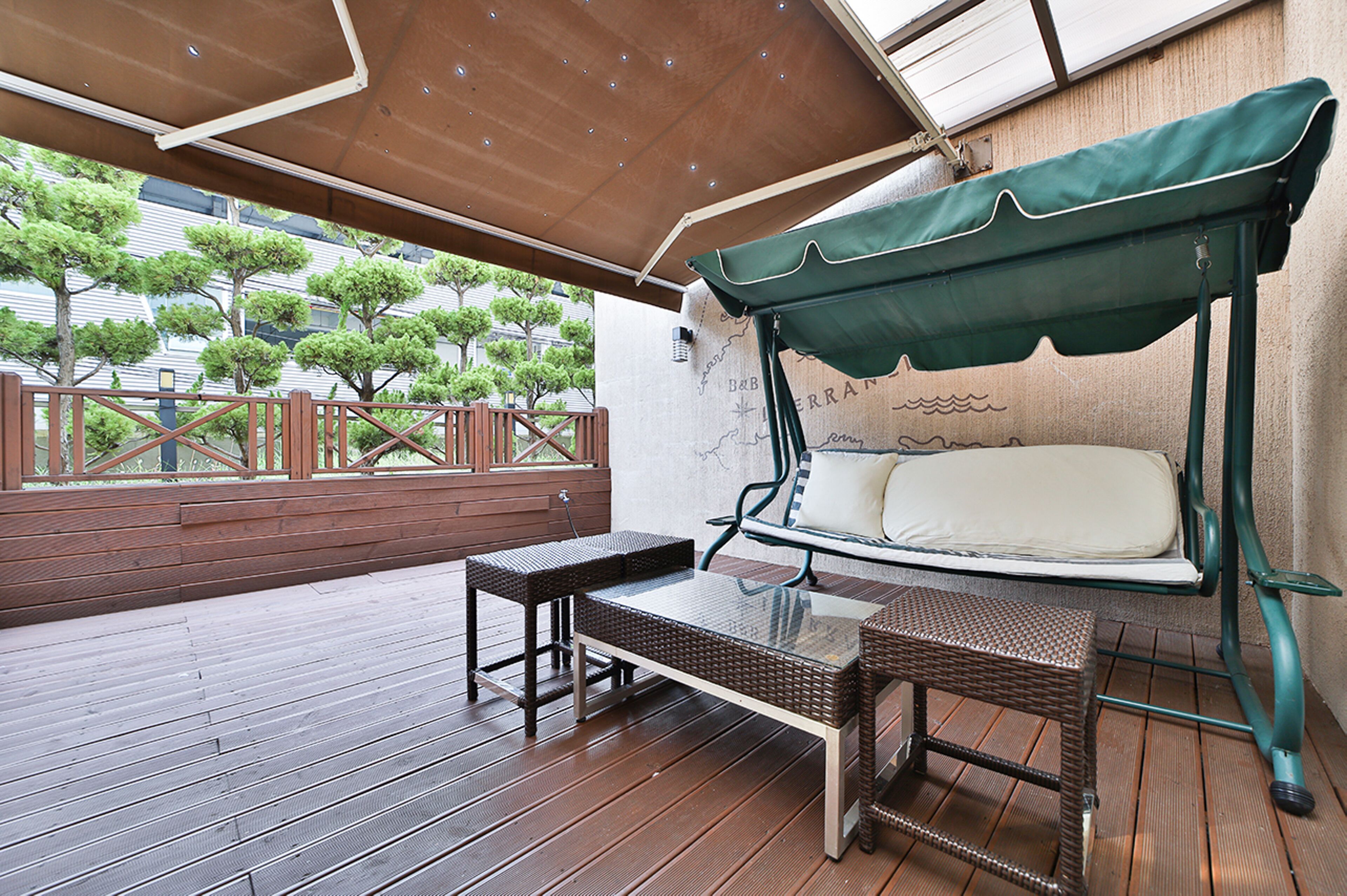 Premier Double Room, Terrace | Premium bedding, individually decorated, individually furnished, desk