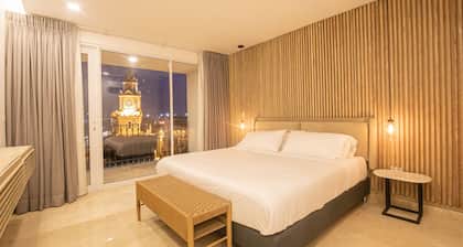 7 Bedroom in Clock Tower Plaza with Private Pool