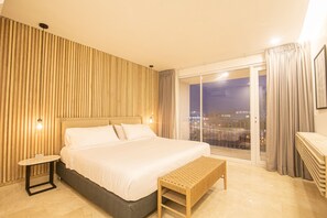 18 多间卧室、客房内保险箱、免费 WiFi、床单