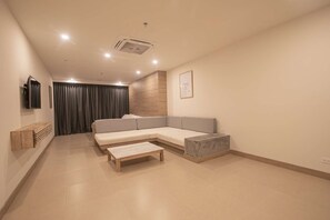 TV - Beautiful Apartment Best Location in Bocagrande (Cartagena)