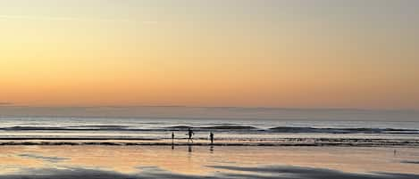 Beach nearby, sun loungers