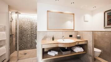 Panoramic-Studiosuite | Badezimmer