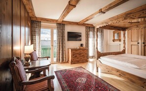 Superior Room | Premium bedding, in-room safe, desk, blackout drapes - Cavallino d'Oro (Castelrotto)