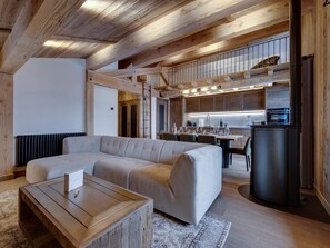Fernseher, Kamin