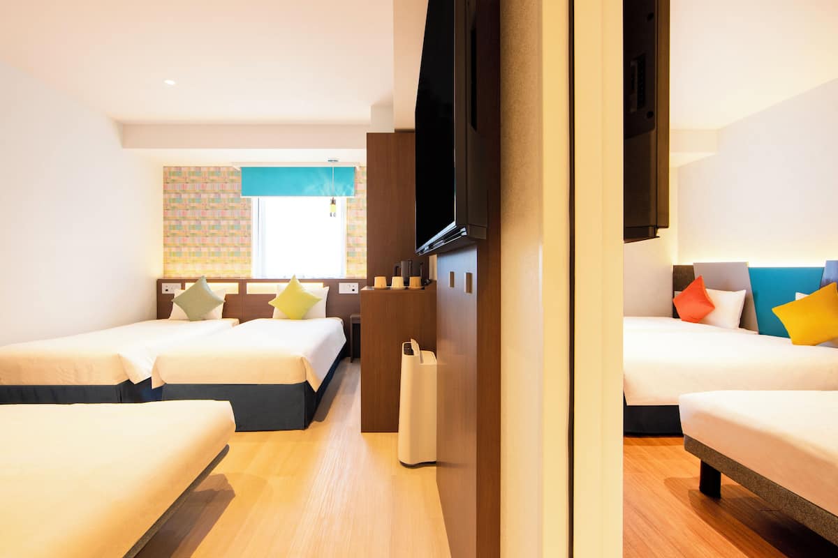 Room, Non Smoking (for 6 people) | Wi-fi percuma, cadar katil