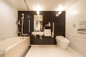 Standard Tek Büyük Yataklı Oda, Sigara İçilmez | Banyo | Duş, ücretsiz banyo/kozmetik ürünleri, terlik, havlu