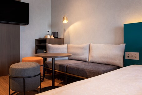 Karaksa Hotel Colors Tokyo Yaesu - view 2