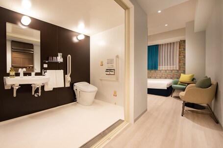 Karaksa Hotel Colors Tokyo Yaesu - view 3