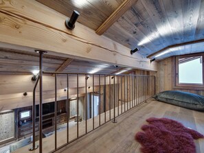 4 bedrooms, free WiFi, bed sheets