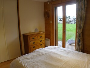 2 bedrooms