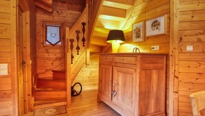 Interior - Renovated apartment, 3 bedrooms, pets allowed, parking, close to Grand Massif (Morillon Village)