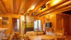 Dining - Renovated apartment, 3 bedrooms, pets allowed, parking, close to Grand Massif (Morillon Village)