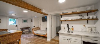 The Alberta Escape - 2br - Awesome Location!