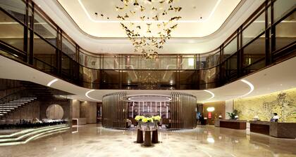 White Swan VYV Hotel