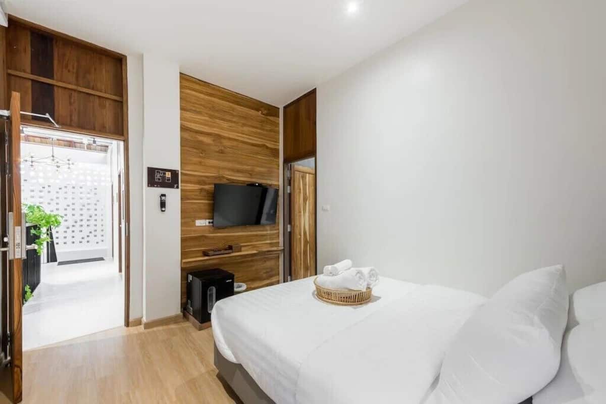 Superior Double Room | Premium bedding, blackout curtains, free WiFi, bed sheets