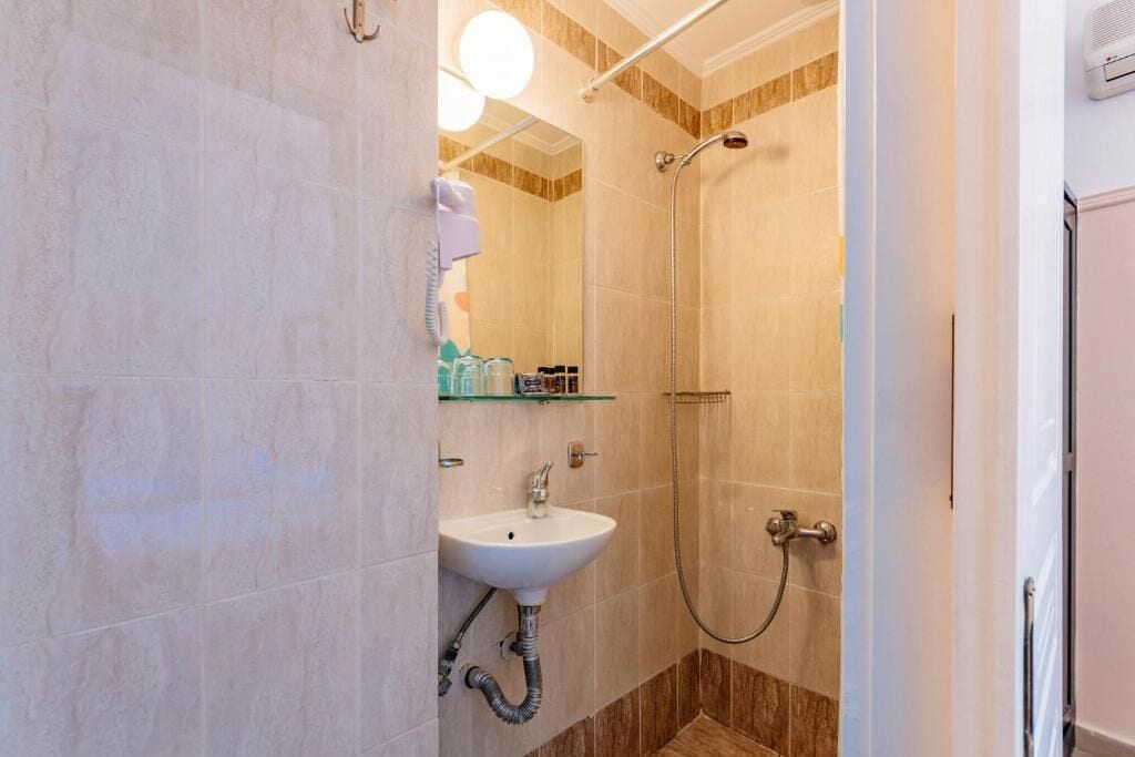 Photo - Phaedra Hotel