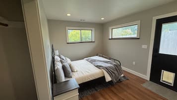 1 dormitorio, escritorio, wifi gratis y ropa de cama