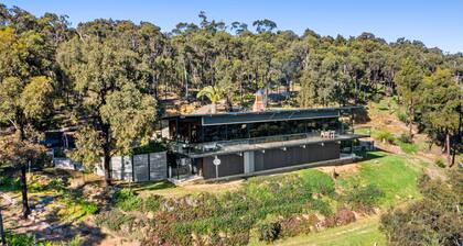Big Hill Rustic Retreat
