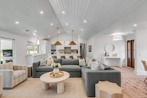 TV, fireplace, offices