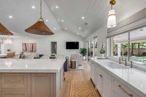 Interior - The Pelzer House (Mount Pleasant)