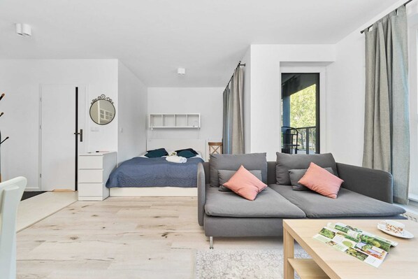 Bügeleisen/Bügelbrett, WLAN, Bettwäsche