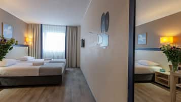 Habitación estándar con 2 camas individuales | Ropa de cama hipoalergénica y escritorio