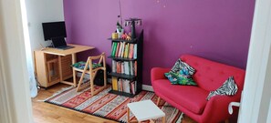 Living area - A Slice of Paris (Paris)