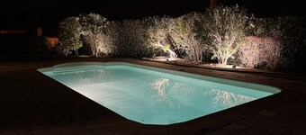 Golf de Pont Royal Villa air-conditioned 3 bedrooms Heated swimming pool Parking Garage