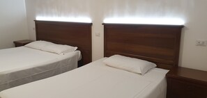 City Apartment | 3 bedrooms, desk, laptop workspace, free WiFi