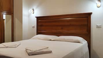 City-Apartment | 3 Schlafzimmer, Schreibtisch, laptopgeeigneter Arbeitsplatz