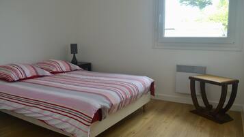 4 chambres, fer et planche Ă  repasser, Wi-Fi, draps fournis