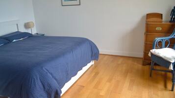 4 chambres, fer et planche Ă  repasser, Wi-Fi, draps fournis