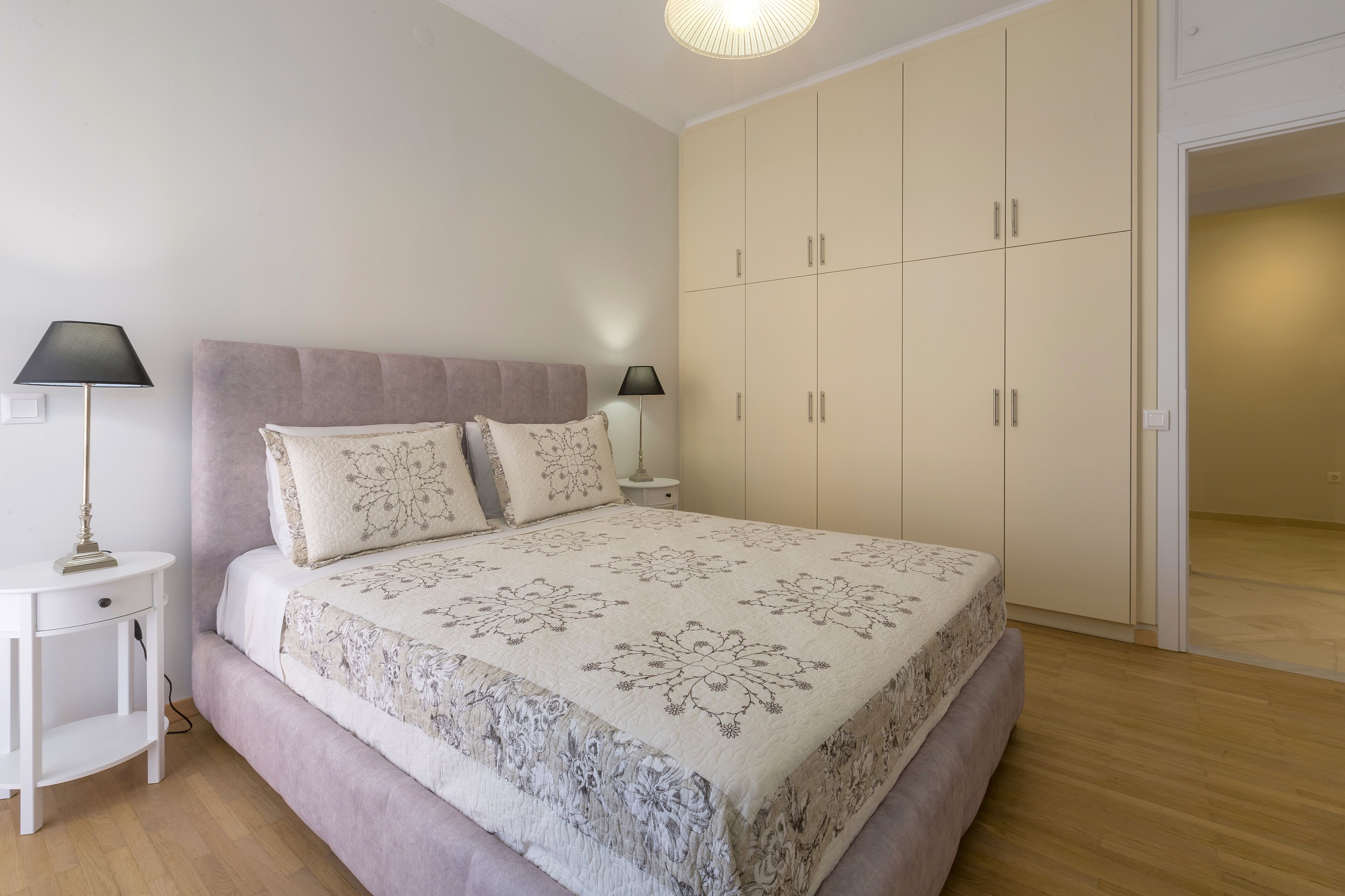 奢華公寓, 2 間臥室, 非吸煙房, 城市景觀 | 2 間臥室、書桌、隔音、熨斗/熨衣板