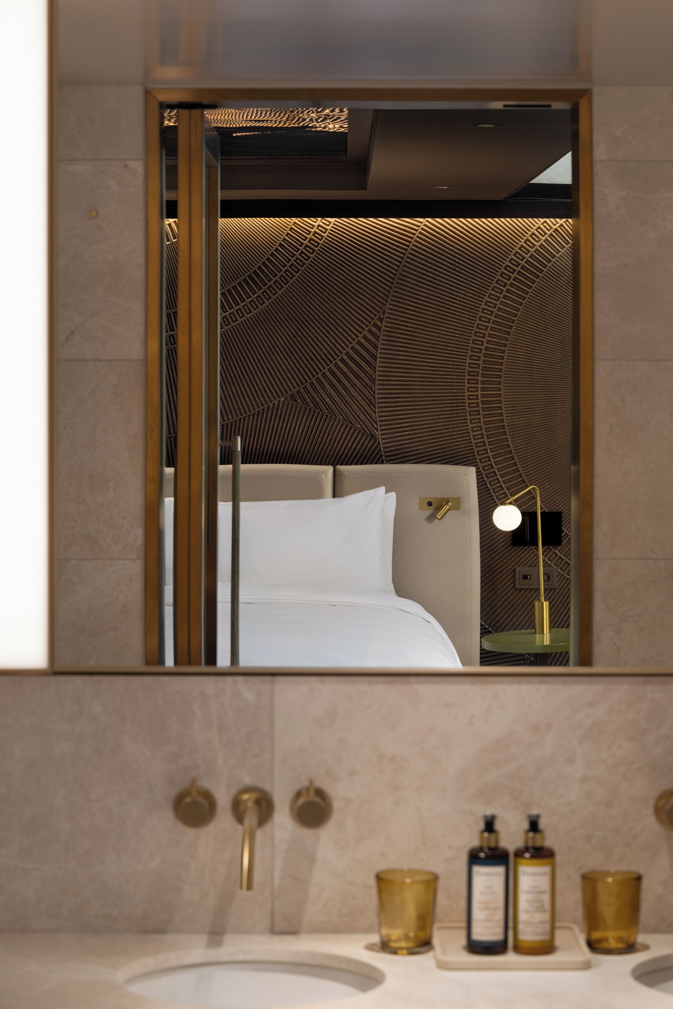 Almanac Premium | 防过敏的被褥、羽绒被、迷你吧、客房内保险箱