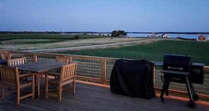 Waubay Lake Retreat - Hunting/Fishing Cabin in Waubay SD